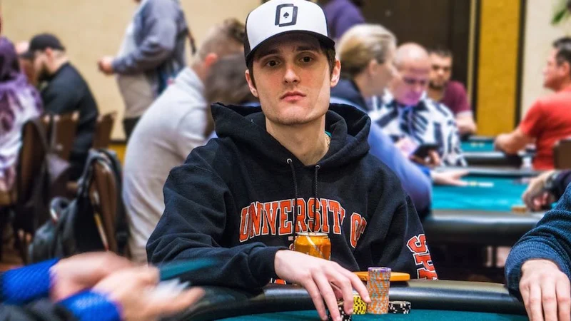 Mài giũa mỗi ngày: Tay bài online Jeremy Becker chuyển đến Las Vegas để đối mặt với thử thách mới
